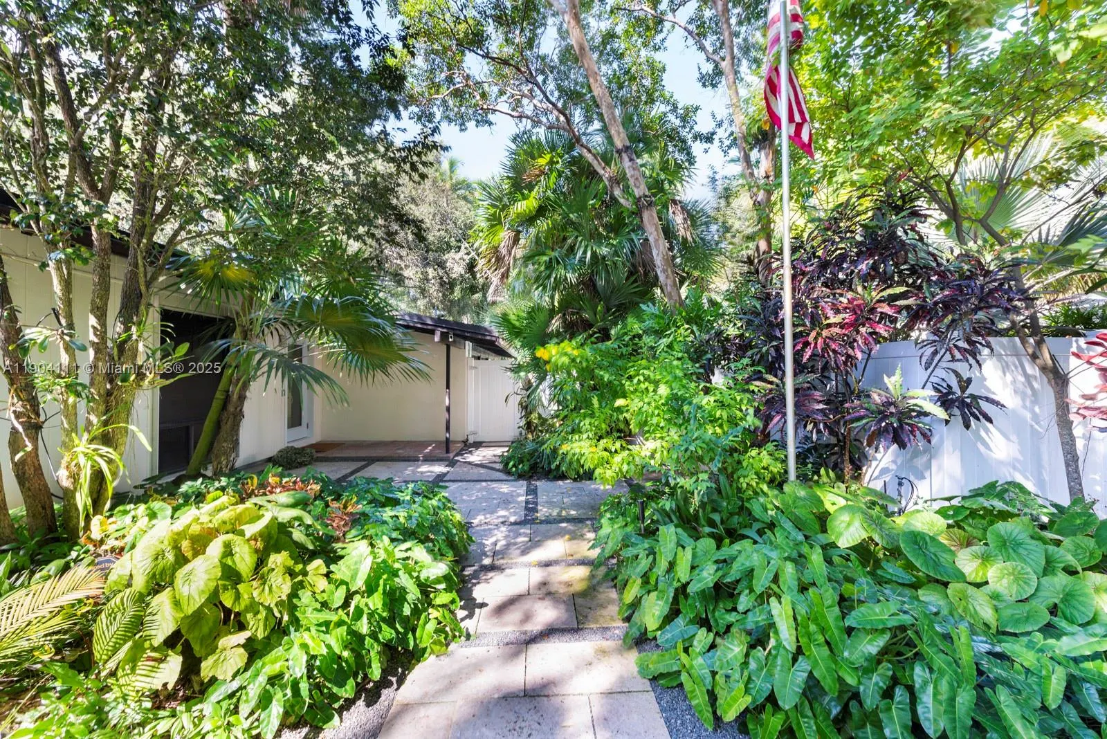 1107 NE 118th St, #1107