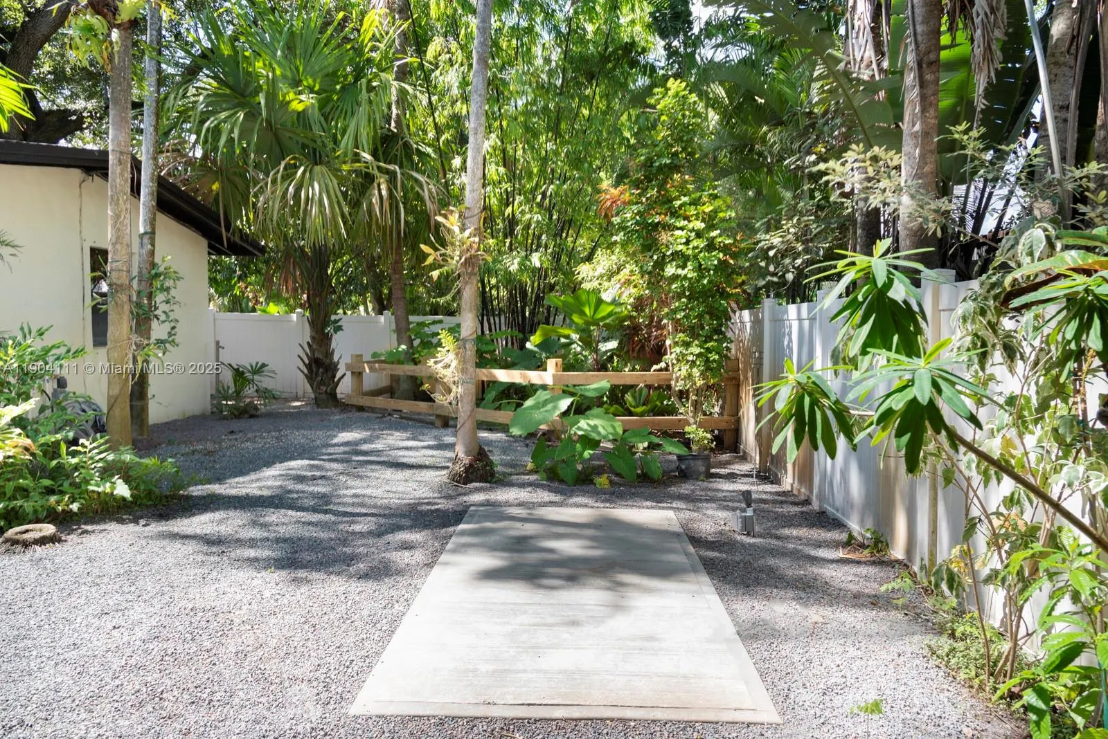 1107 NE 118th St, #1107