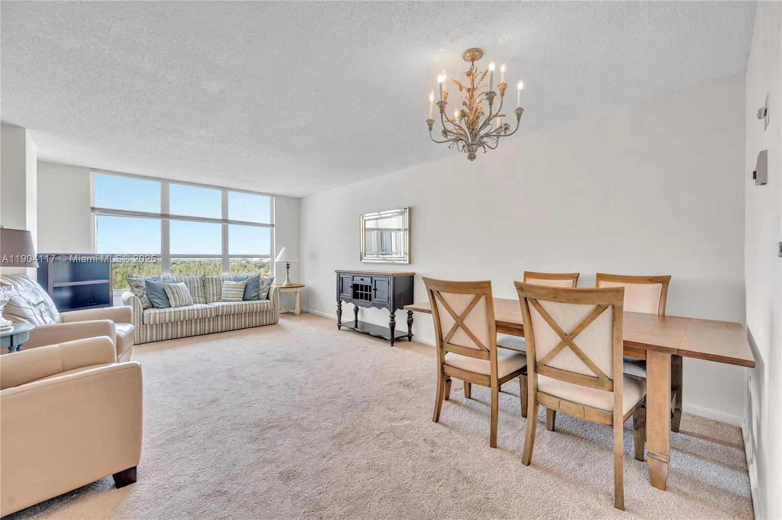 4101 Pine Tree Dr, #707