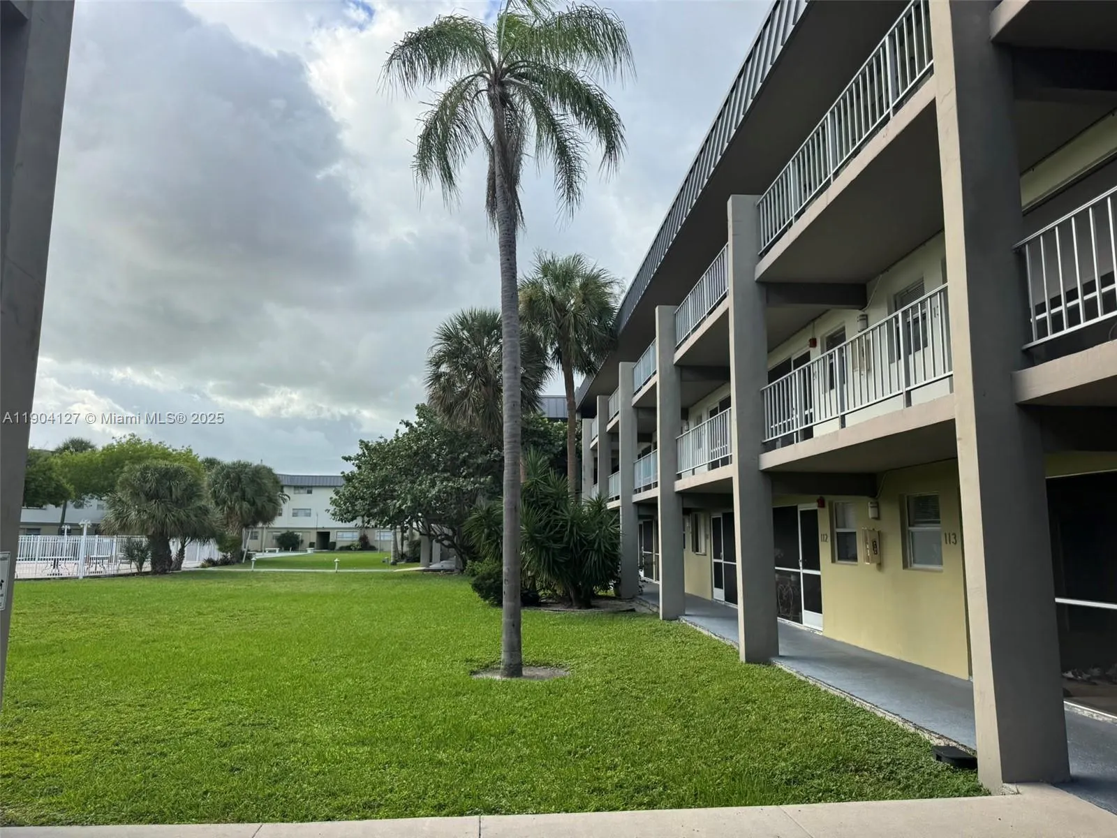 270 SE Layne Blvd, #212