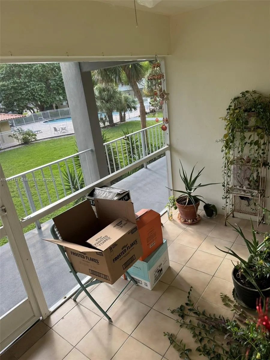 270 SE Layne Blvd, #212