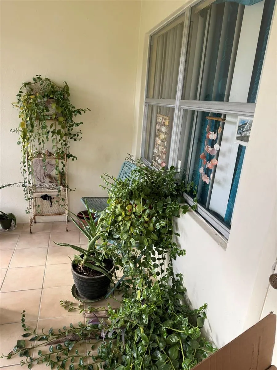 270 SE Layne Blvd, #212