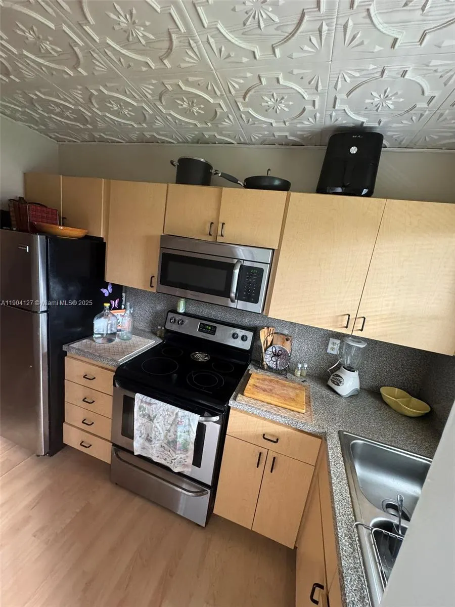 270 SE Layne Blvd, #212