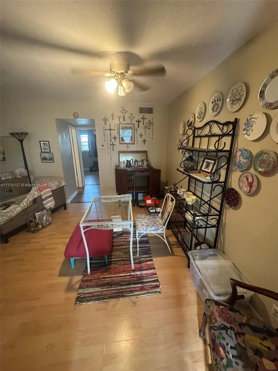 270 SE Layne Blvd, #212