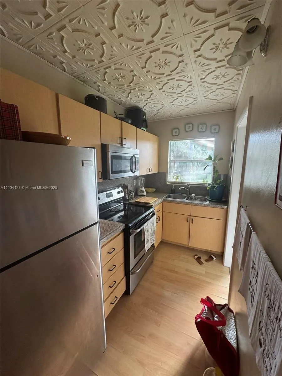 270 SE Layne Blvd, #212