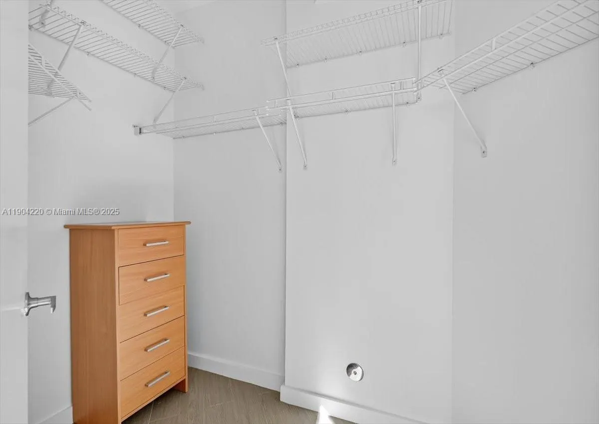 1900 N Bayshore Dr, #1518