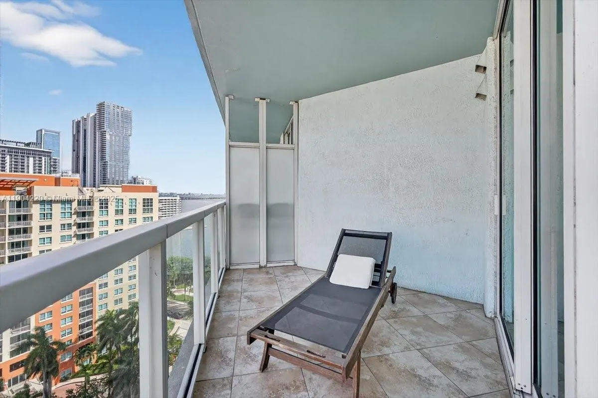 1900 N Bayshore Dr, #1518