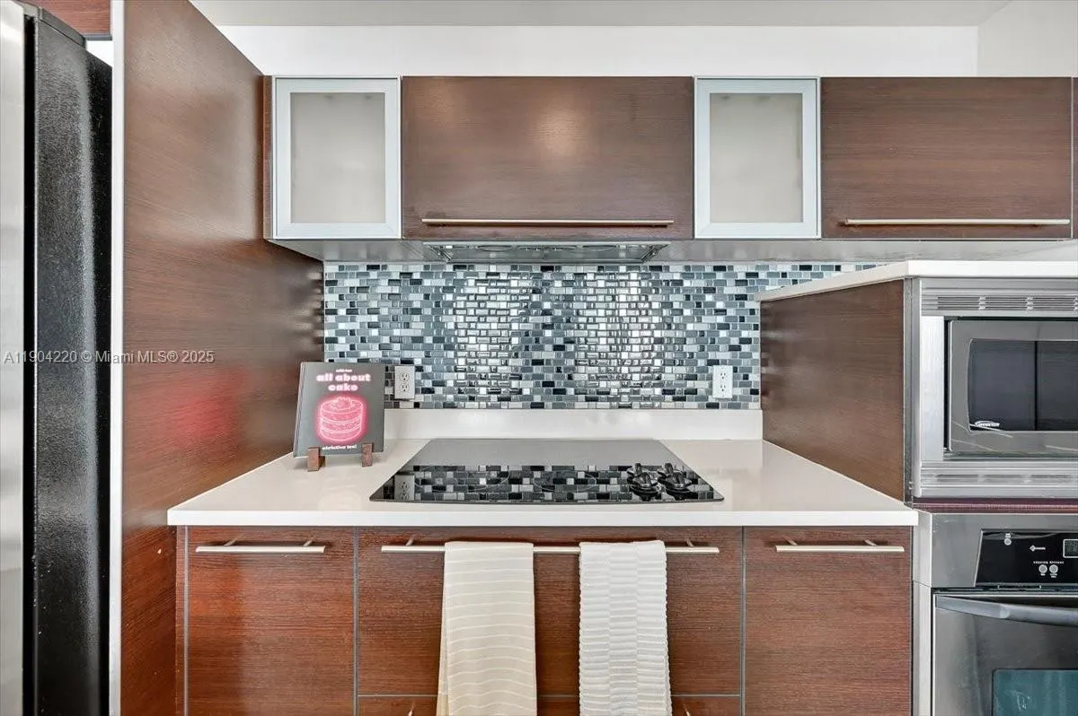 1900 N Bayshore Dr, #1518