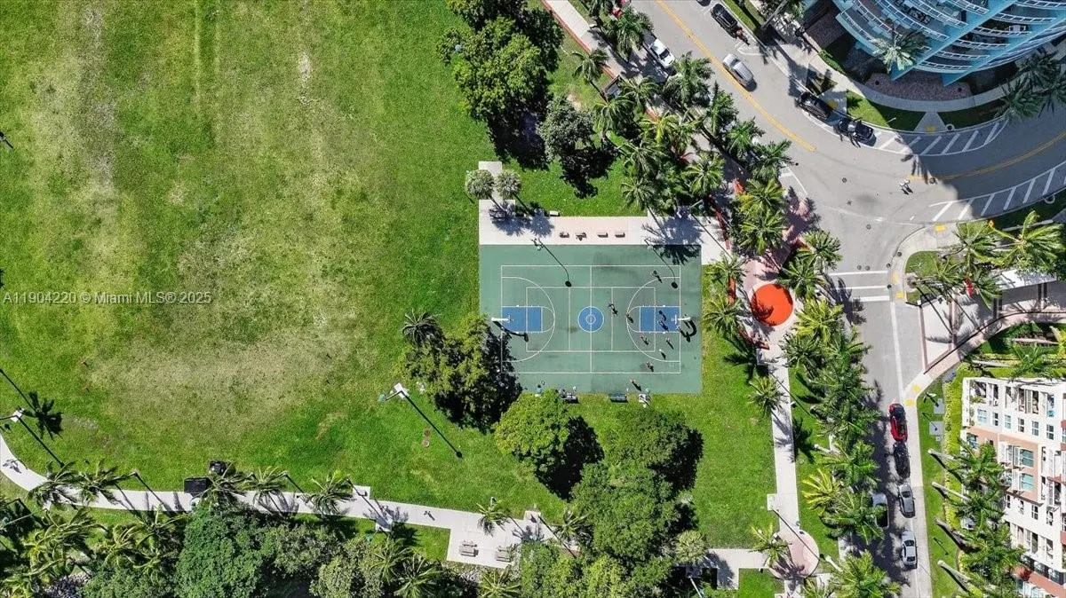 1900 N Bayshore Dr, #1518