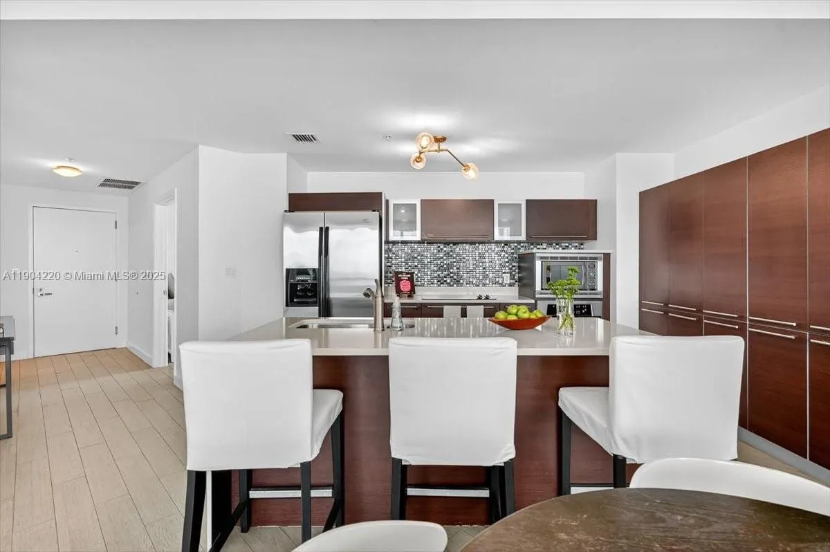 1900 N Bayshore Dr, #1518