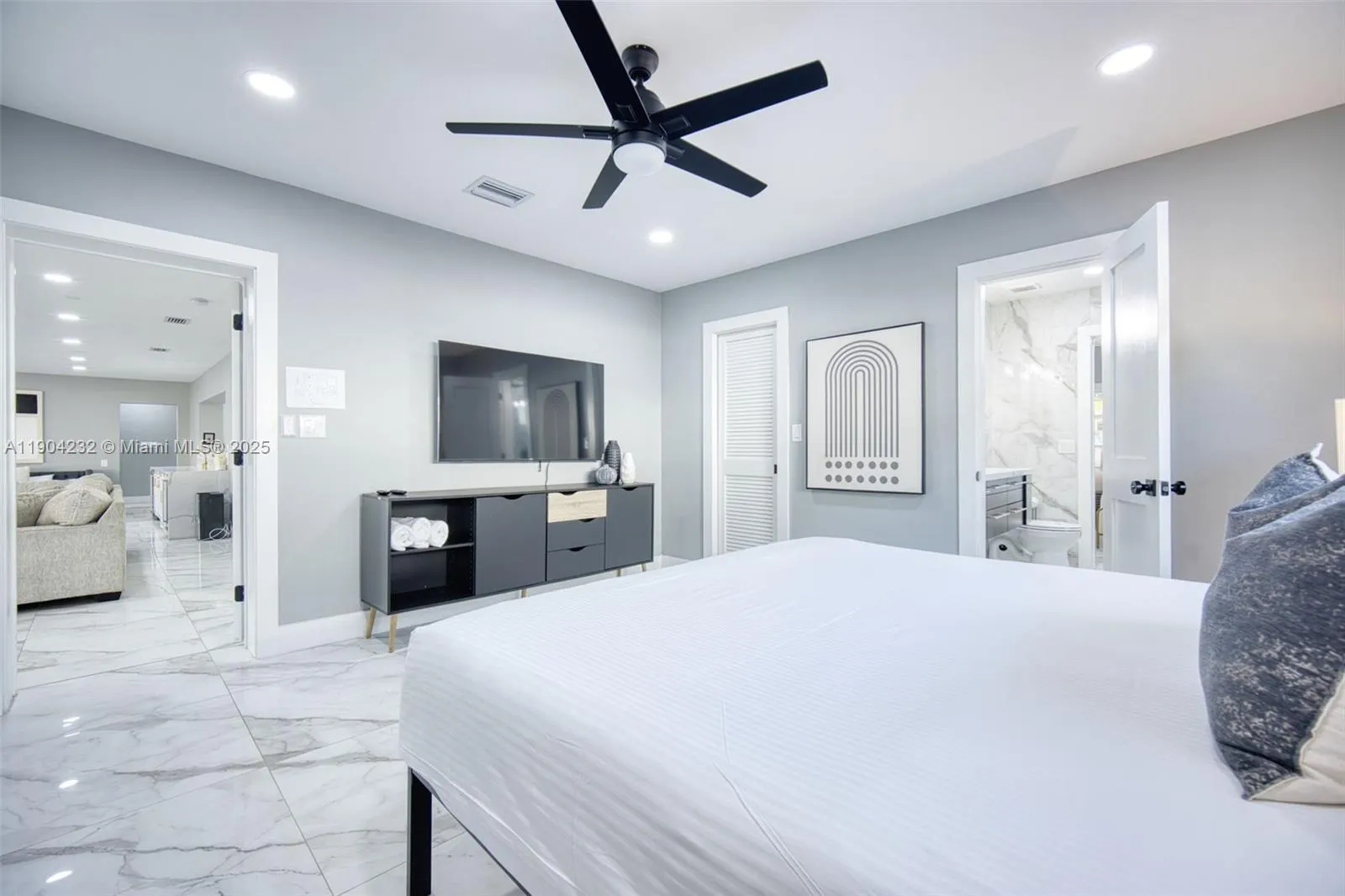 1030 SW 14th Ter, #0