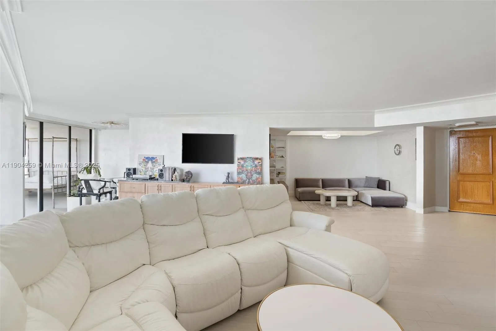 19707 Turnberry Way, #19H