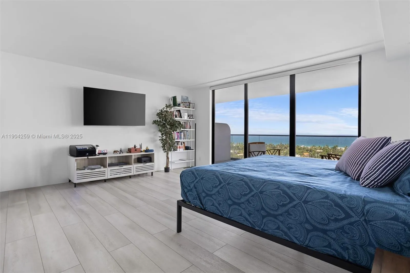 19707 Turnberry Way, #19H