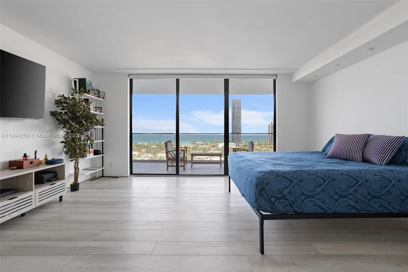 19707 Turnberry Way, #19H