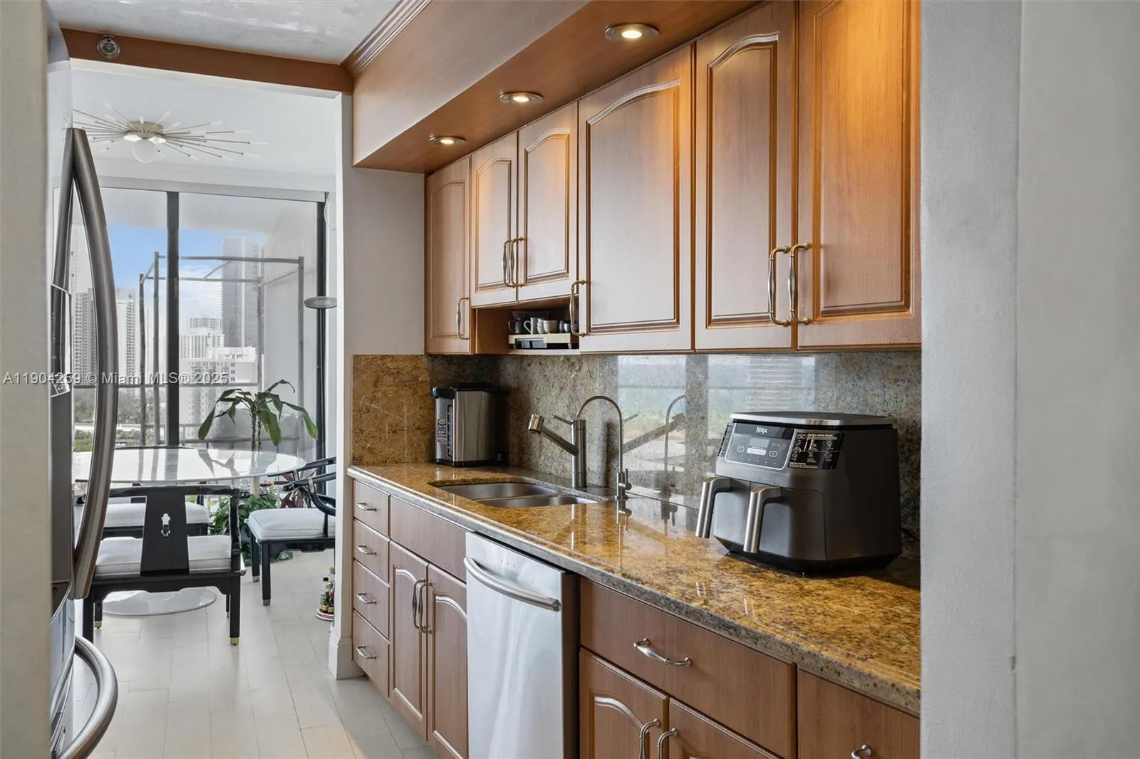 19707 Turnberry Way, #19H