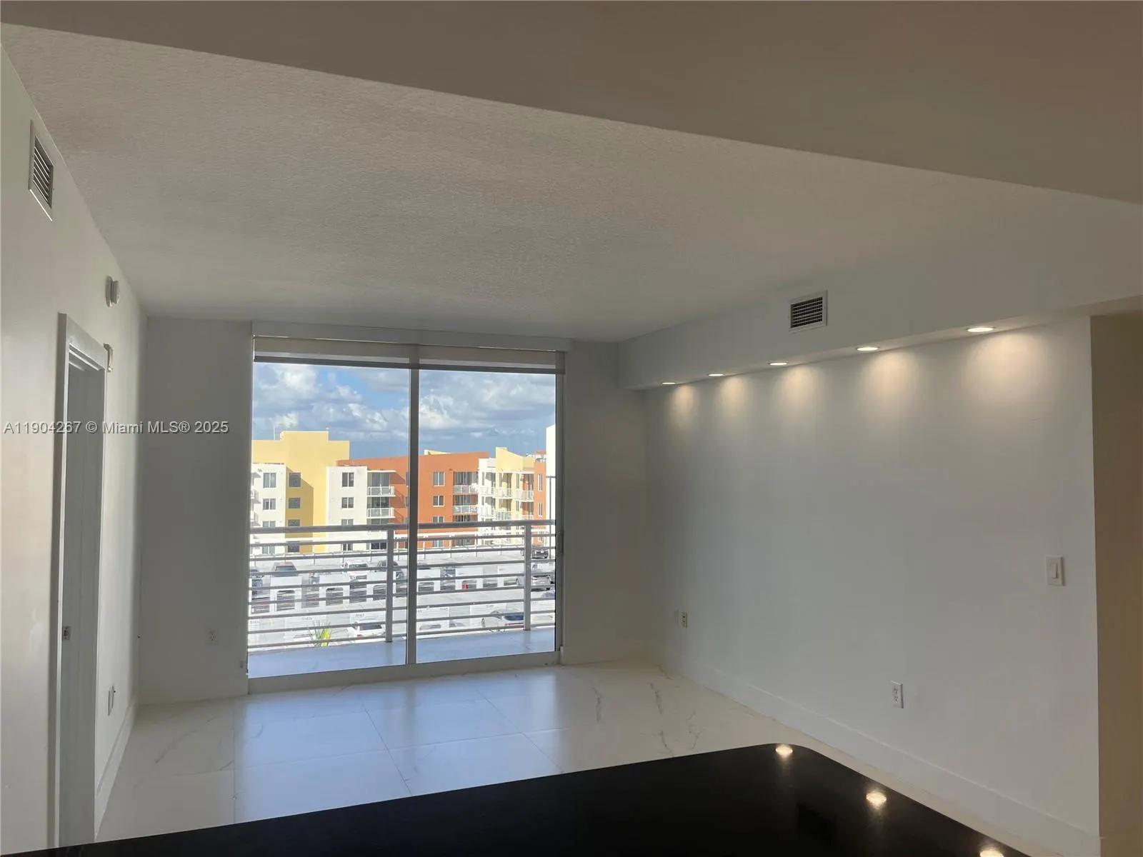 18800 NE 29th Ave, #825