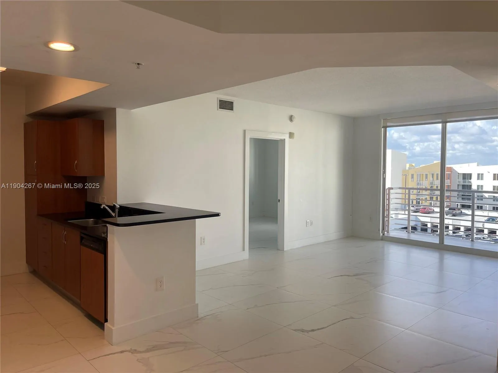 18800 NE 29th Ave, #825