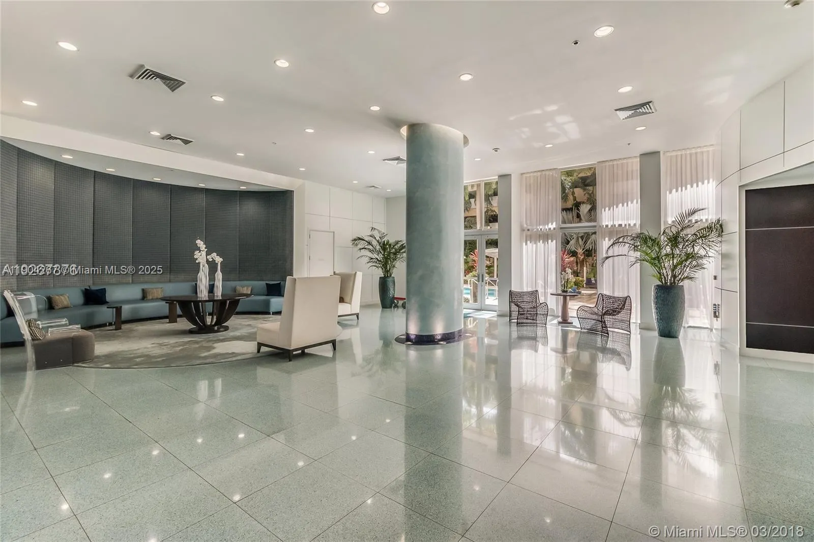 18800 NE 29th Ave, #825