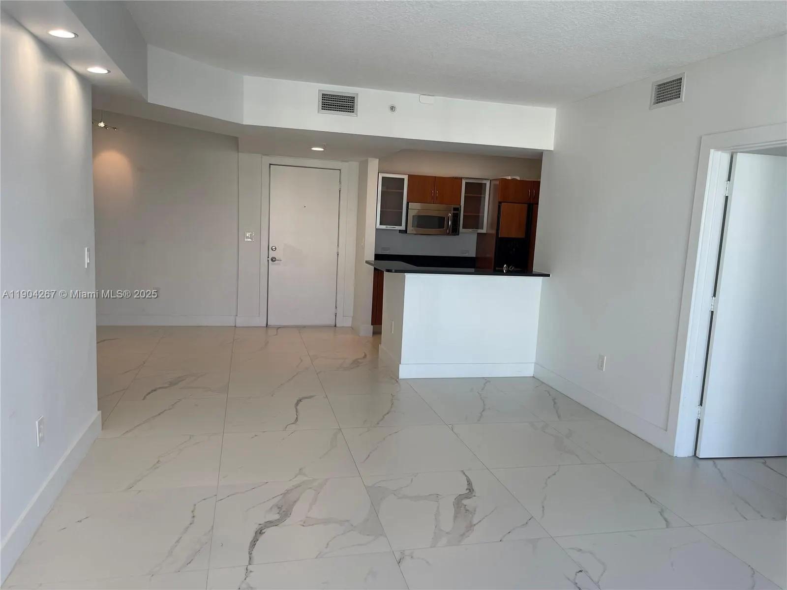 18800 NE 29th Ave, #825