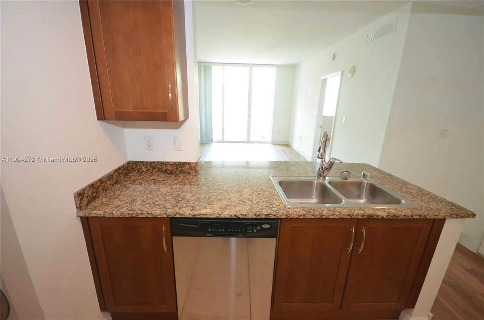 400 N Federal Hwy, #302N