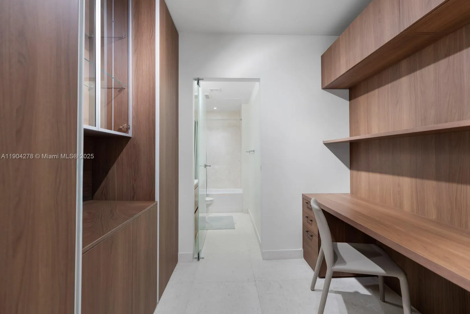 3581 E Glencoe St, #501