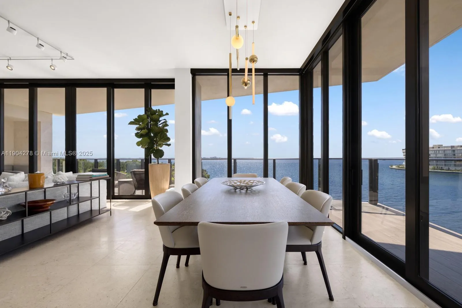 3581 E Glencoe St, #501