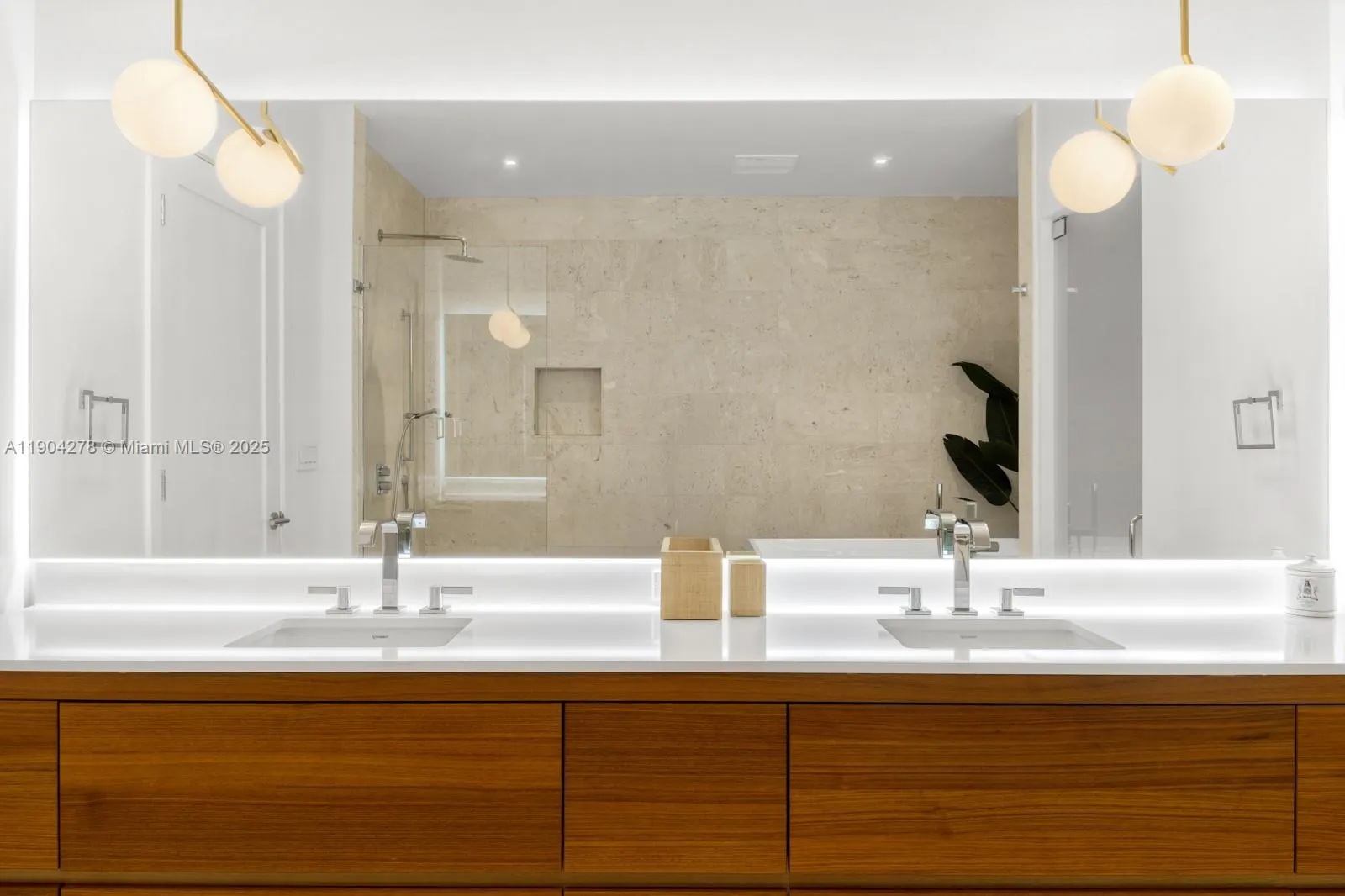 3581 E Glencoe St, #501