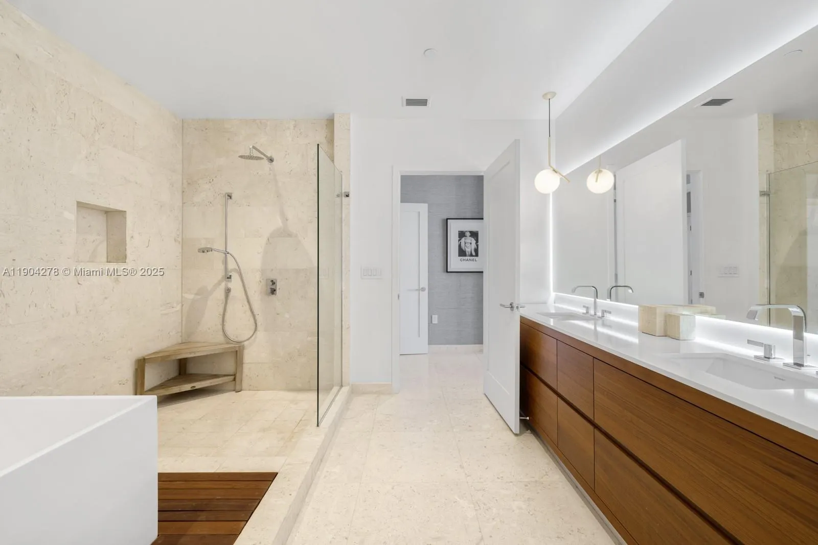 3581 E Glencoe St, #501