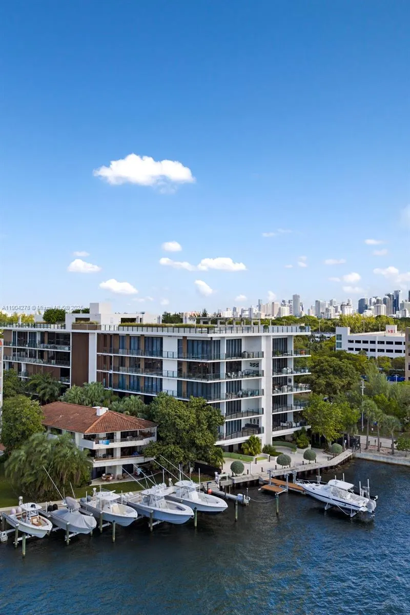 3581 E Glencoe St, #501