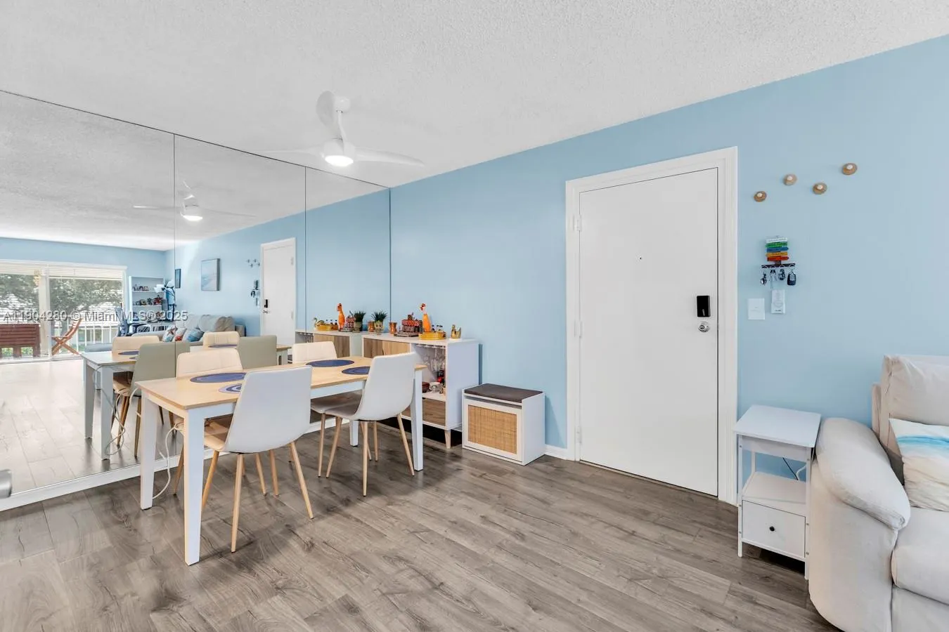 6207 Bay Club Dr, #3