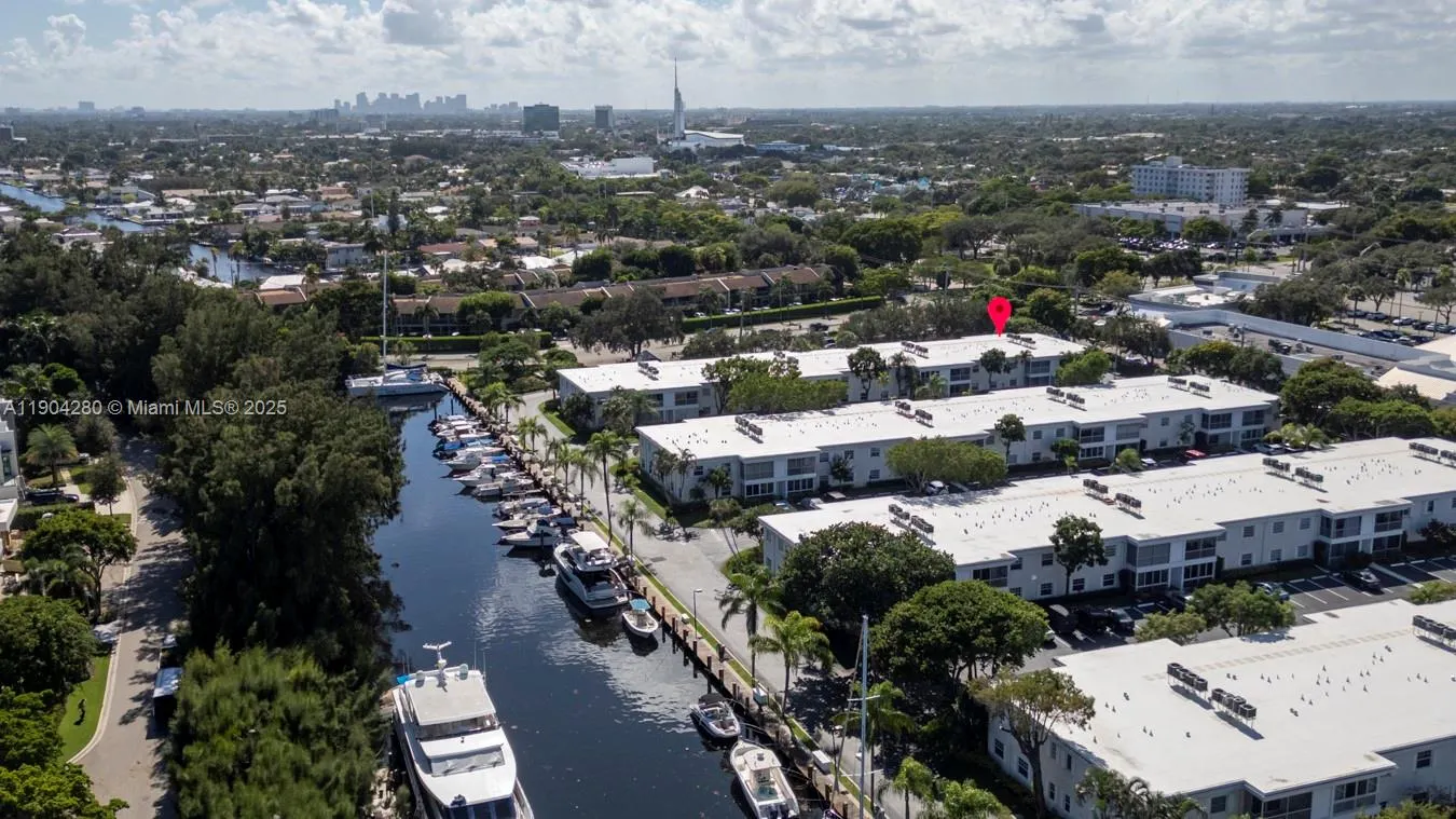 6207 Bay Club Dr, #3