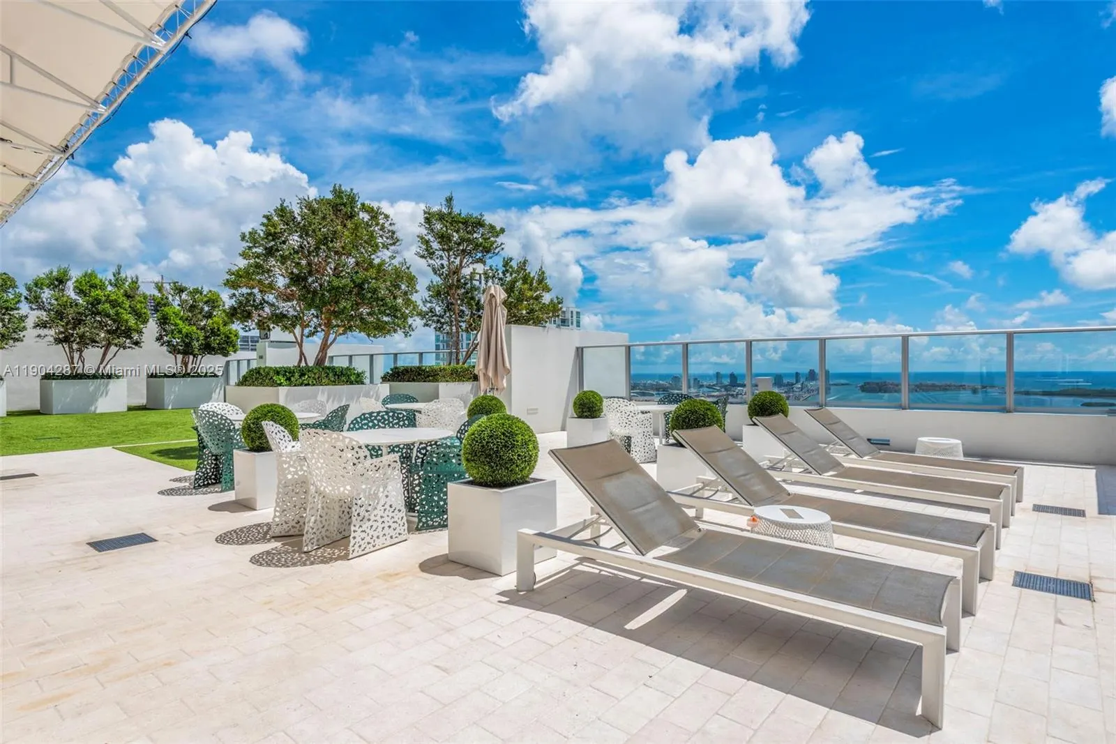 1010 Brickell Ave, #1706