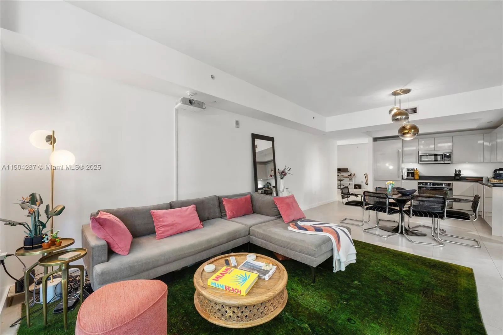 1010 Brickell Ave, #1706