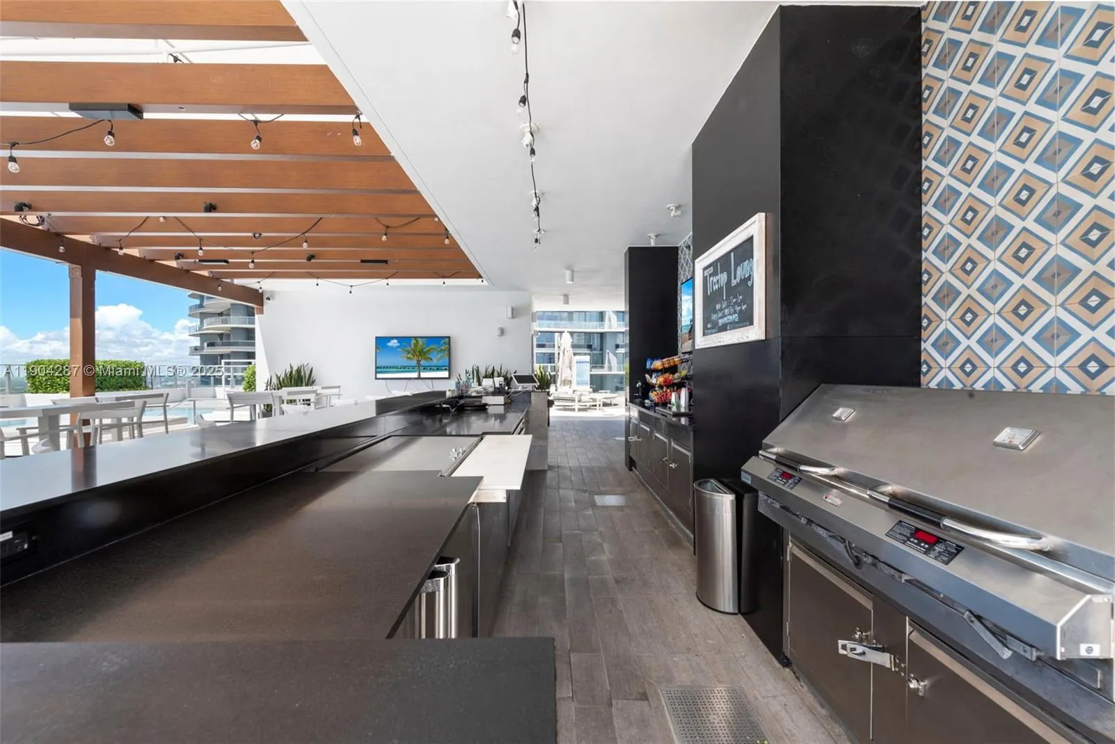 1010 Brickell Ave, #1706