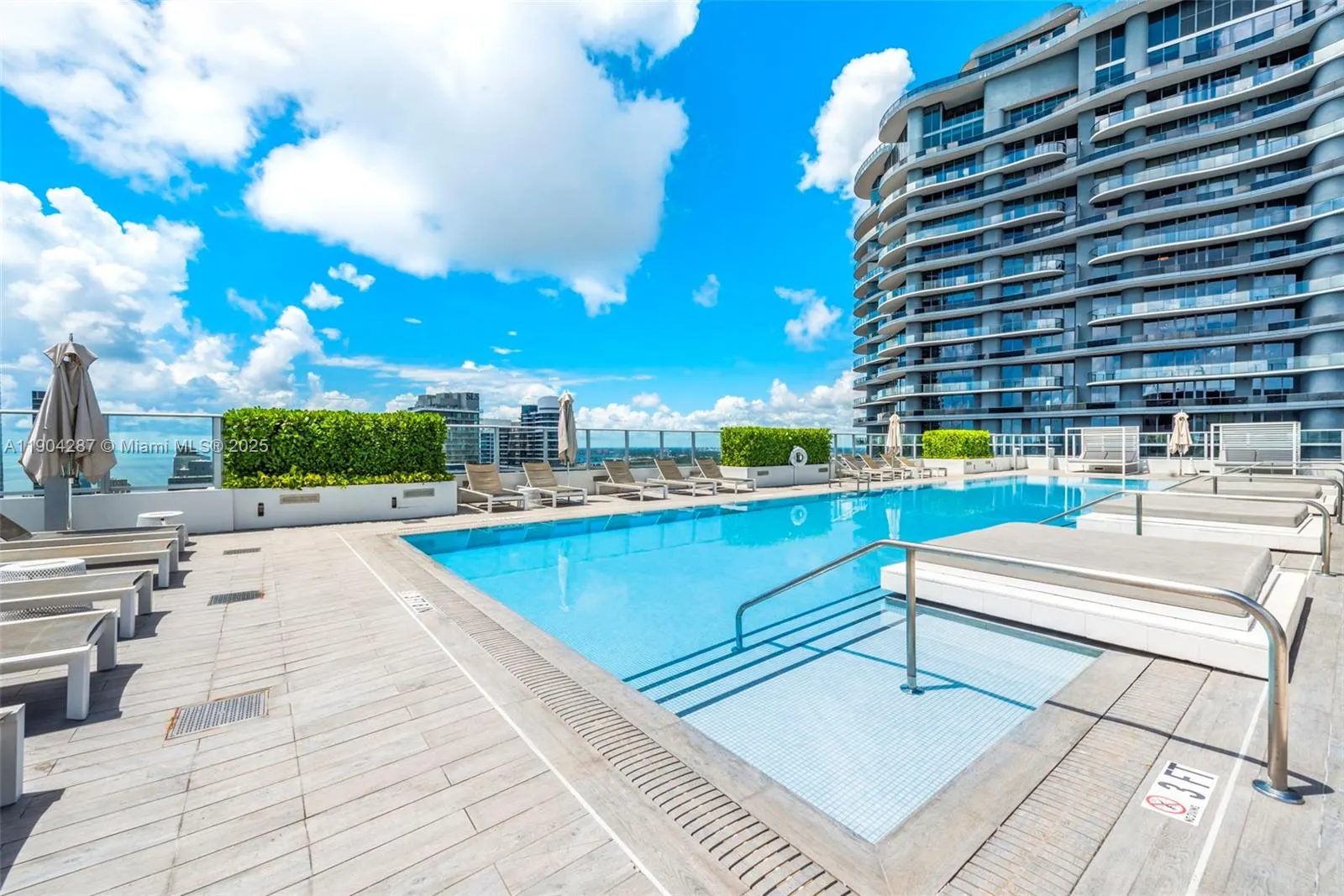 1010 Brickell Ave, #1706