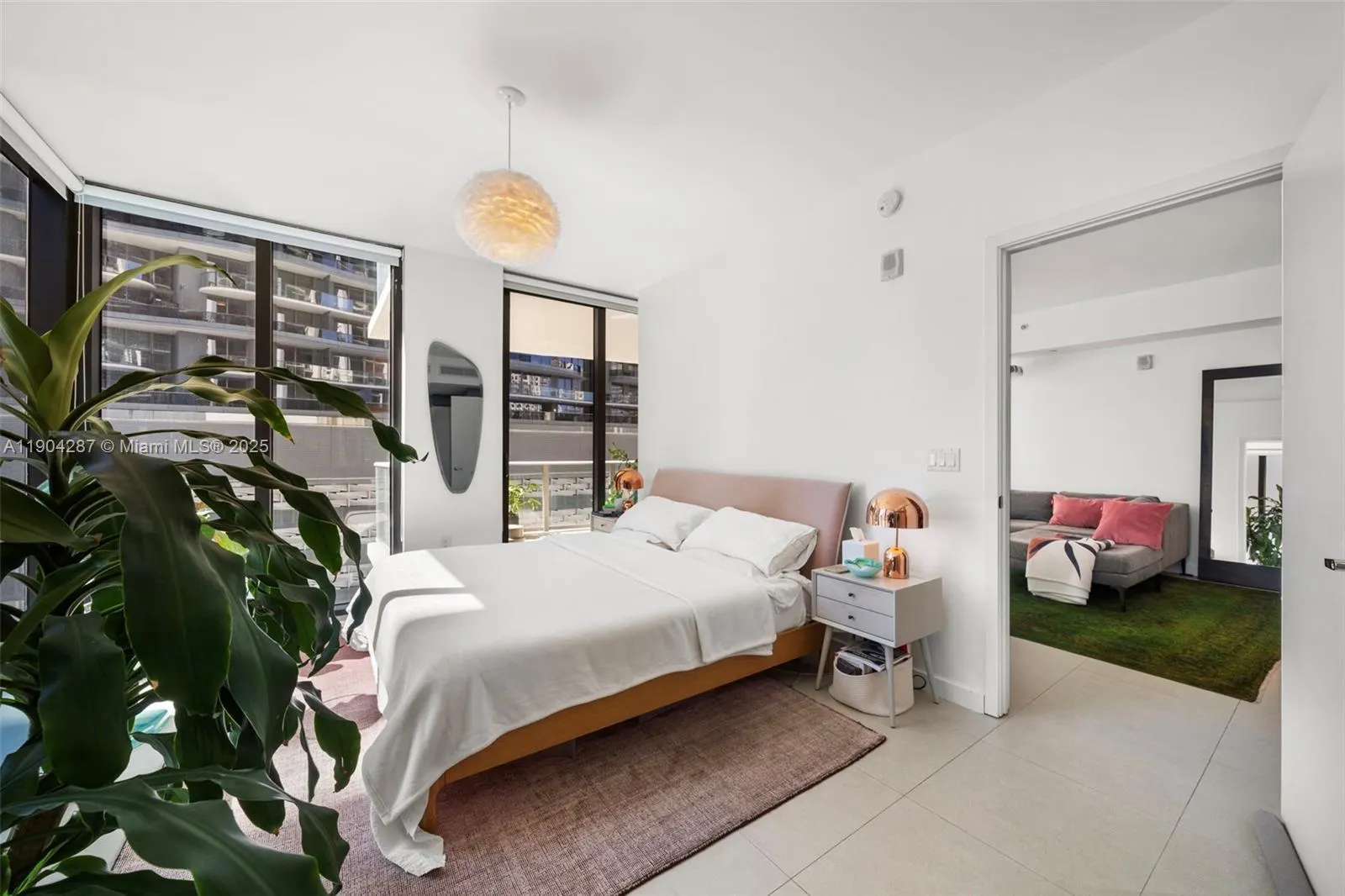 1010 Brickell Ave, #1706