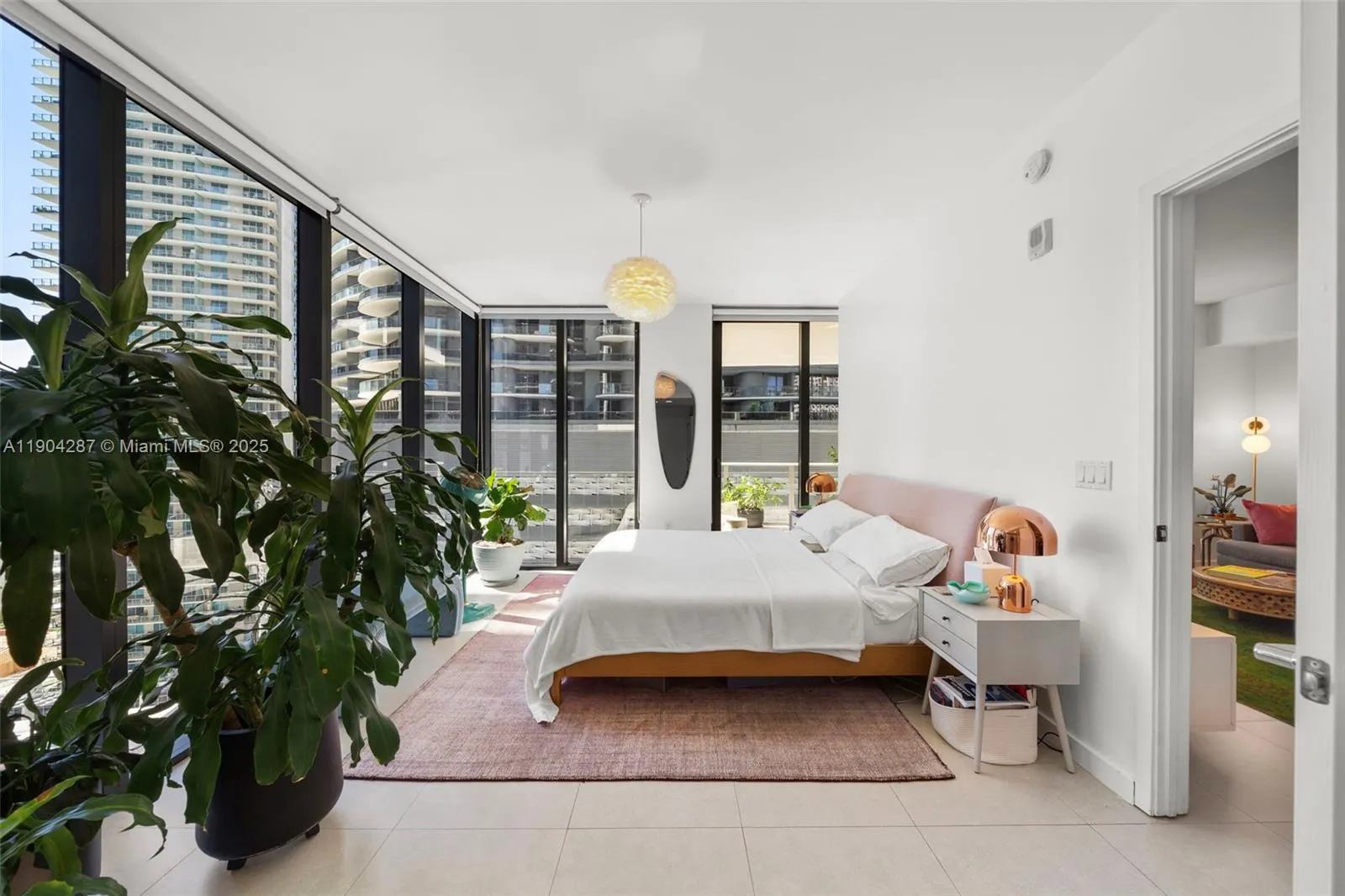 1010 Brickell Ave, #1706