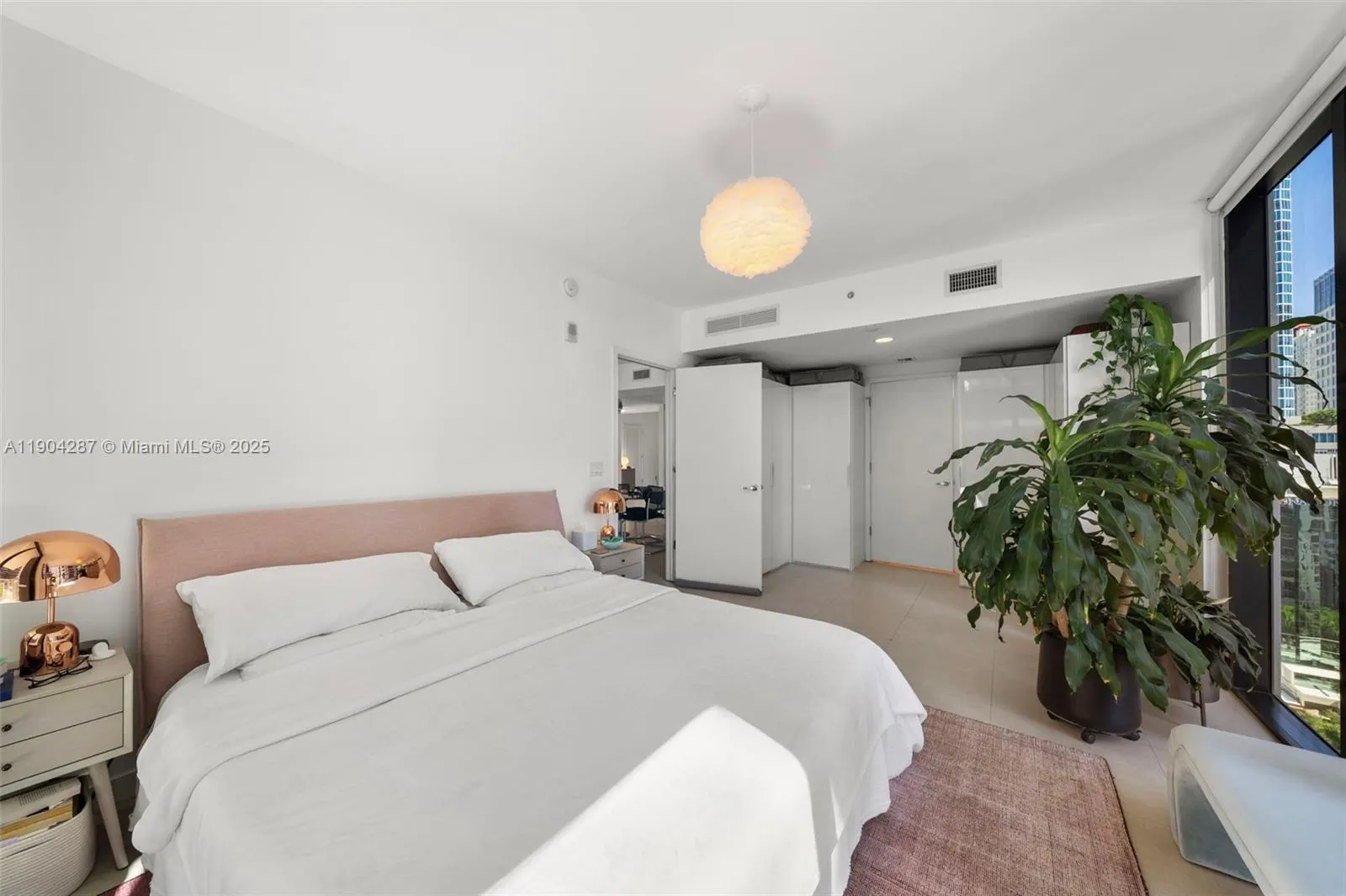 1010 Brickell Ave, #1706