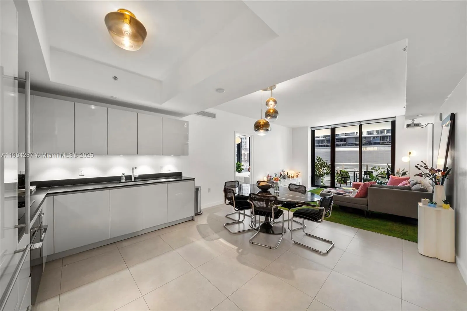 1010 Brickell Ave, #1706