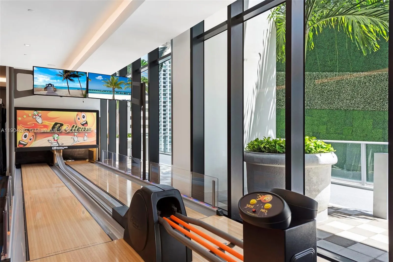 1010 Brickell Ave, #1706