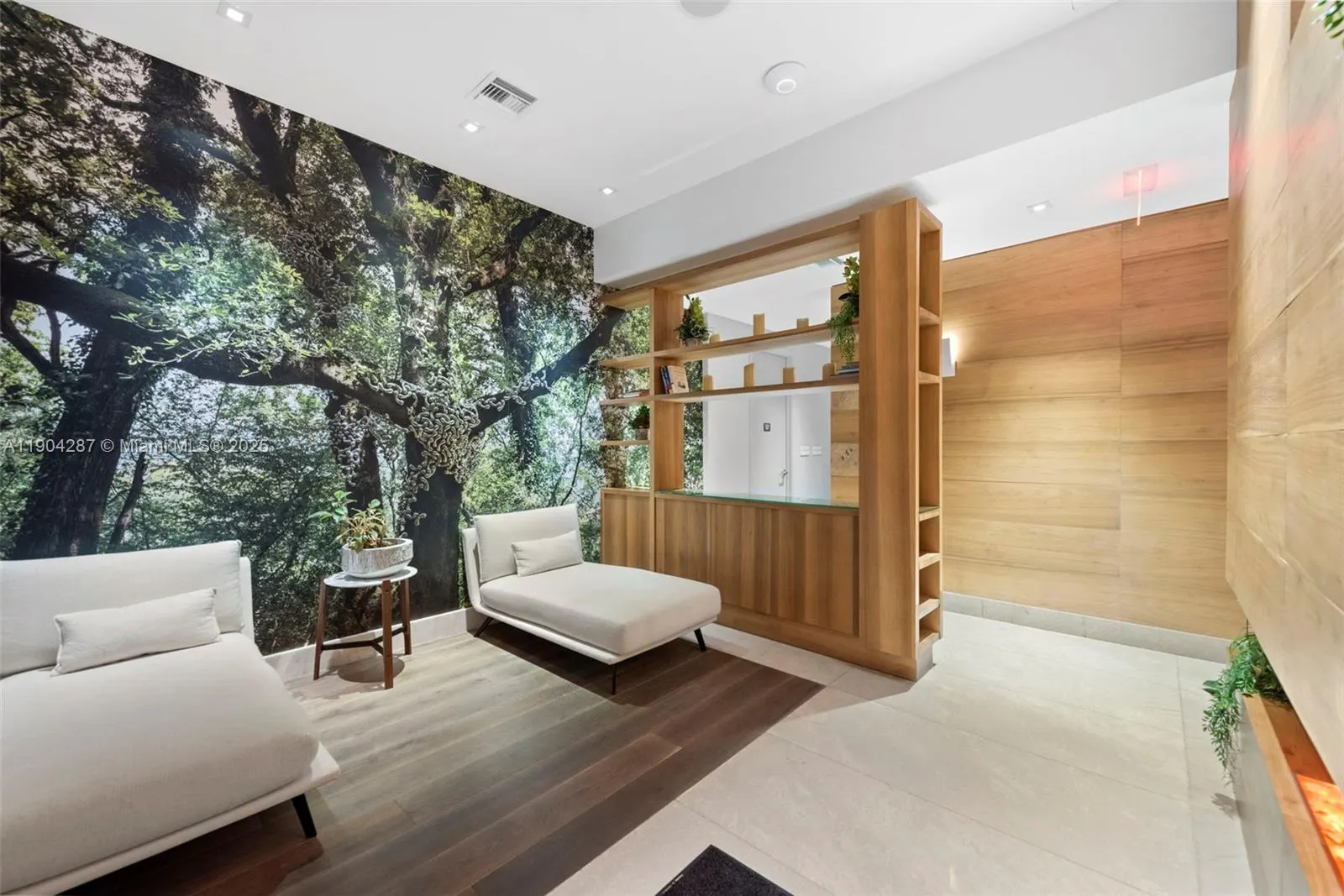 1010 Brickell Ave, #1706