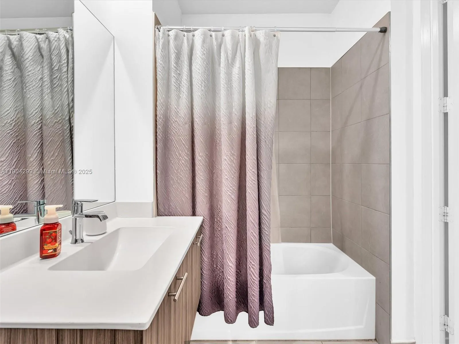 6410 NW 102nd Path, #302