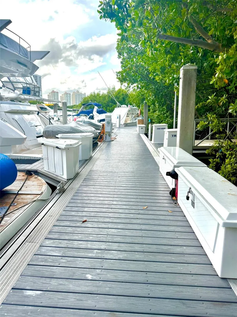 3575 Mystic Pointe Dr Slip 103