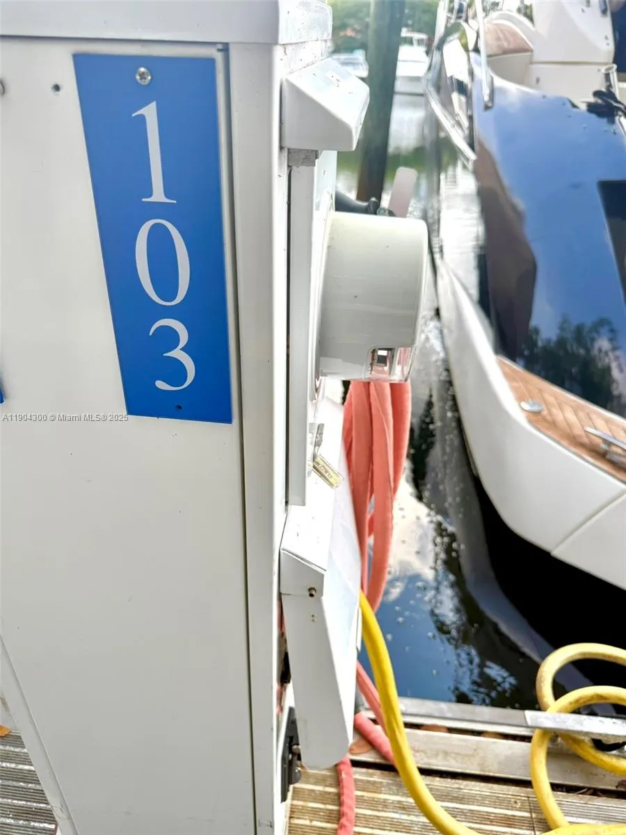 3575 Mystic Pointe Dr Slip 103