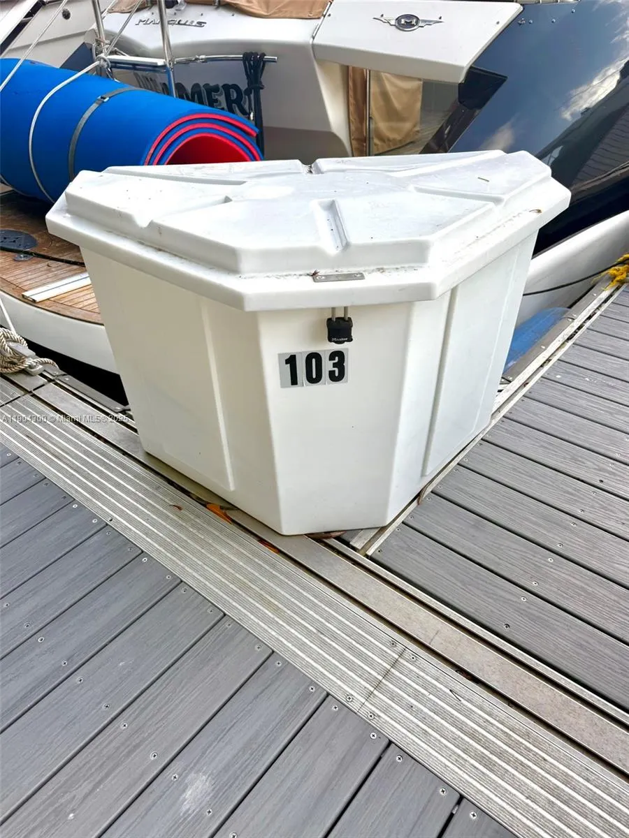 3575 Mystic Pointe Dr Slip 103