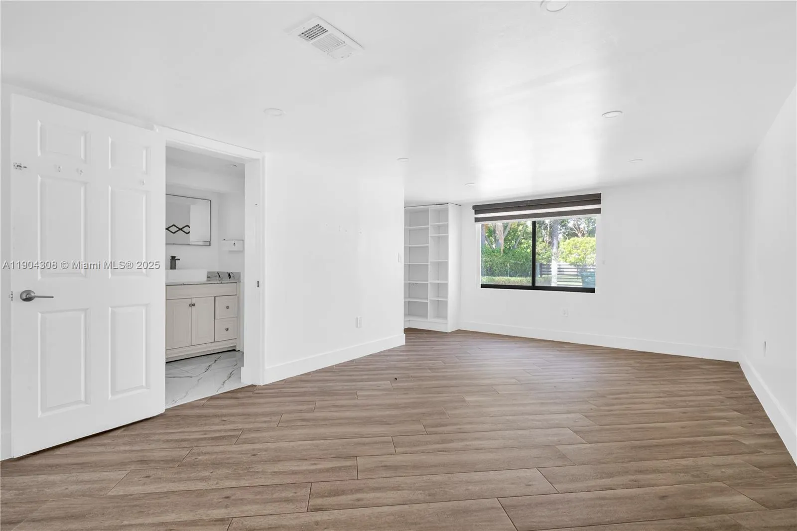 14970 Leisure Dr, #14970