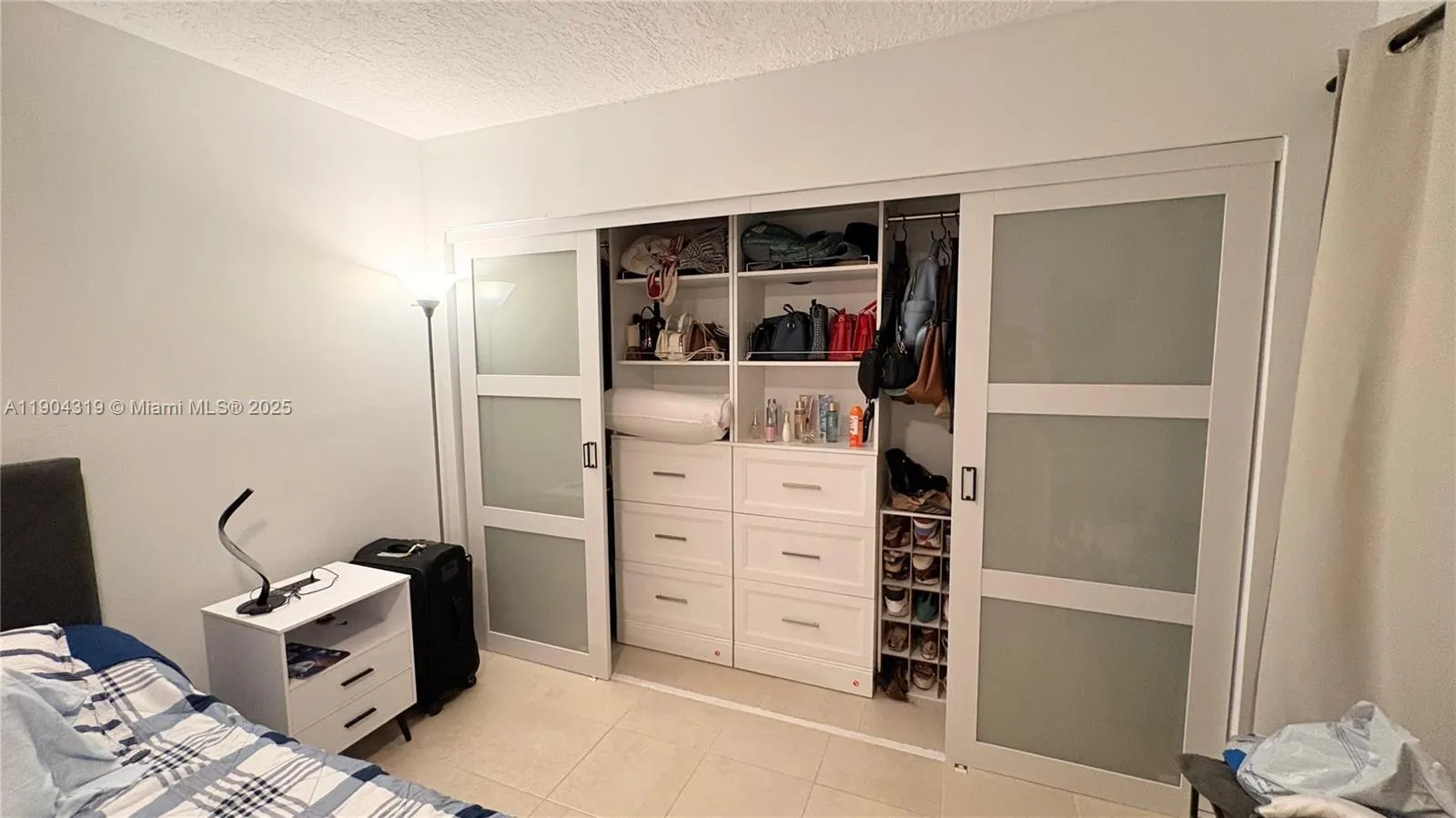 206 Charter Way, #206