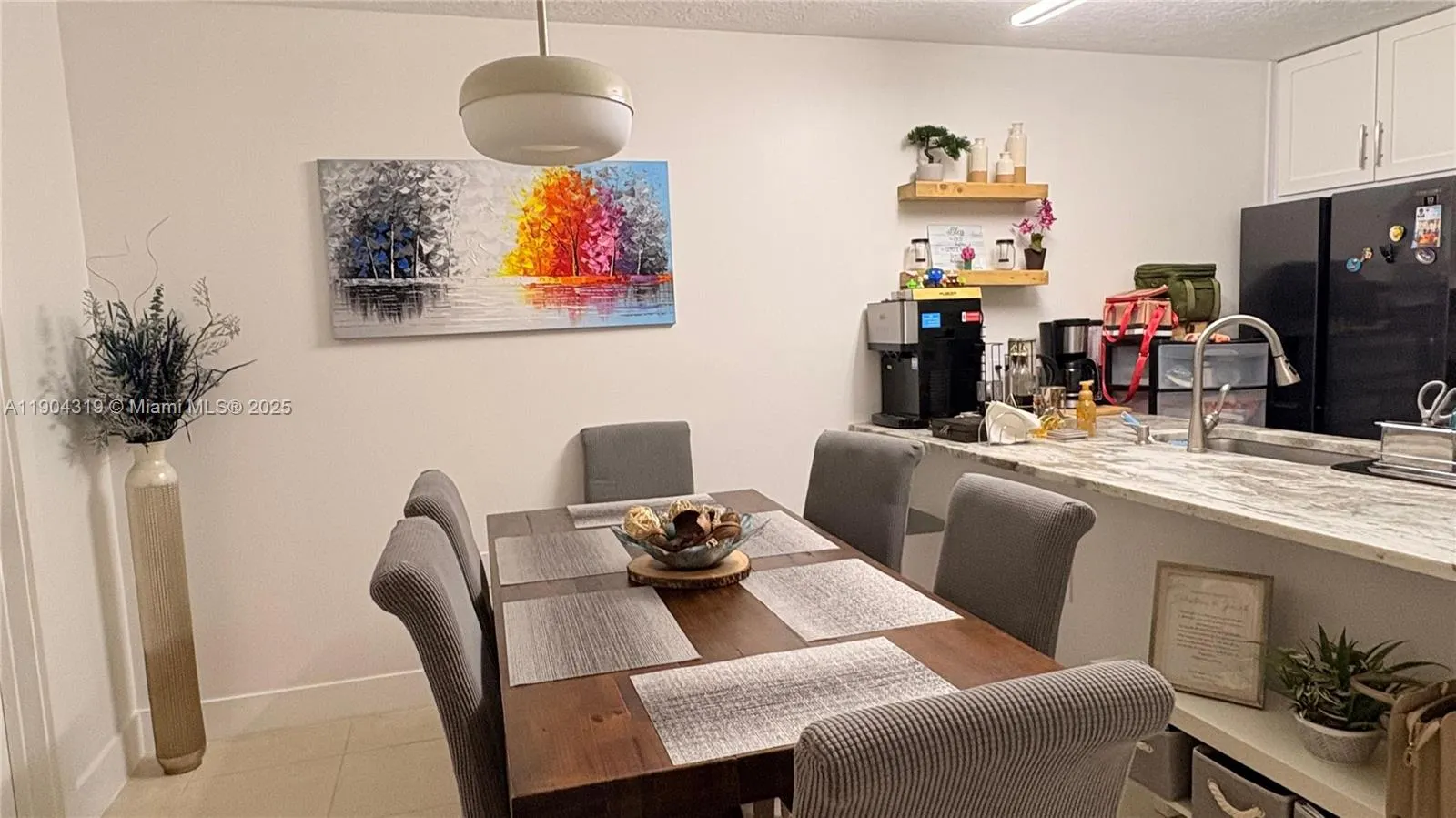 206 Charter Way, #206