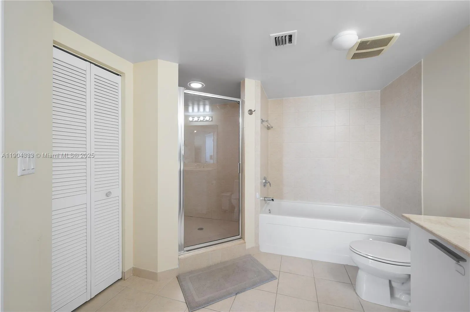 16699 Collins Ave, #3305