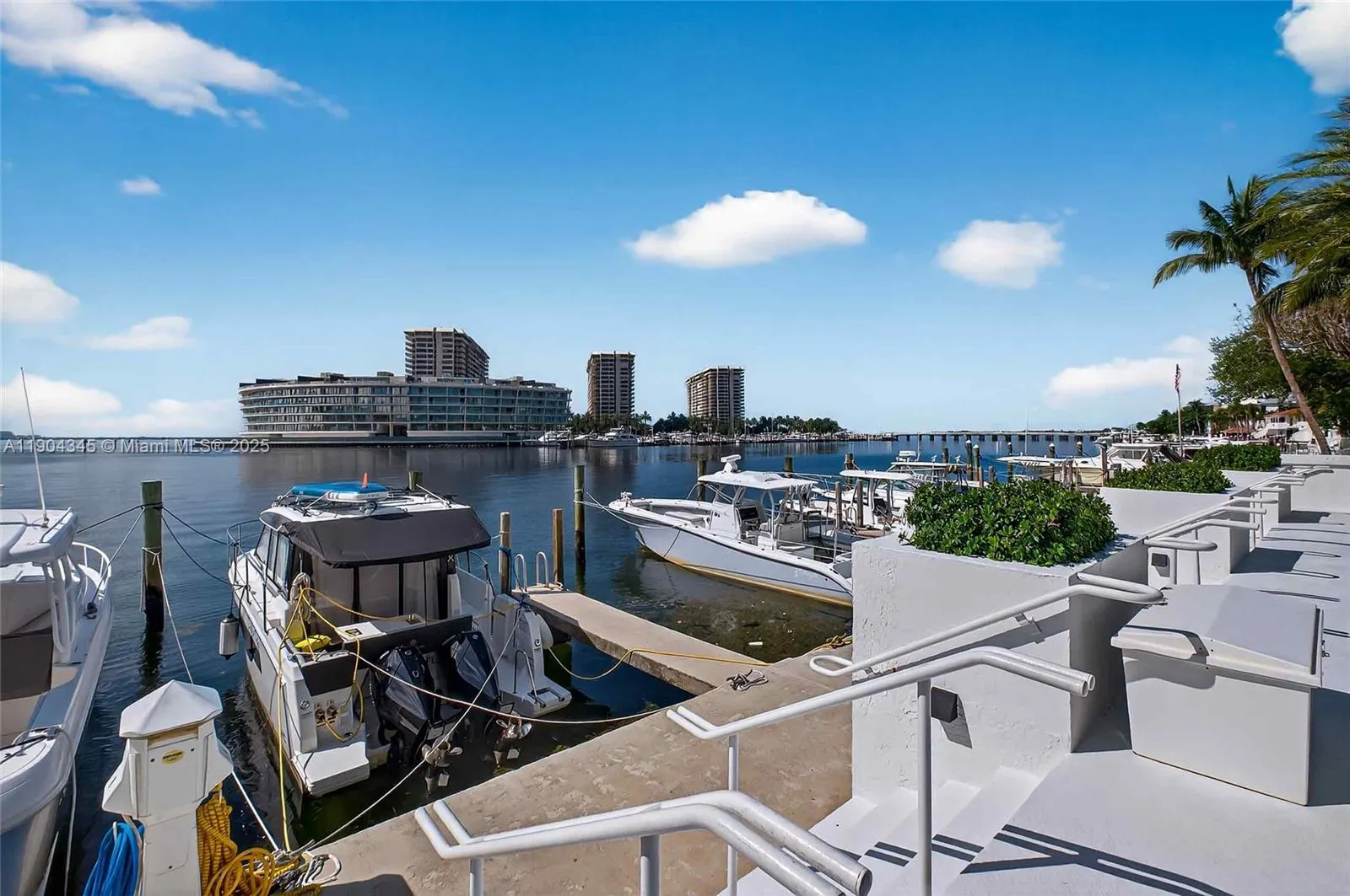 1600 S Bayshore Ln, #4B